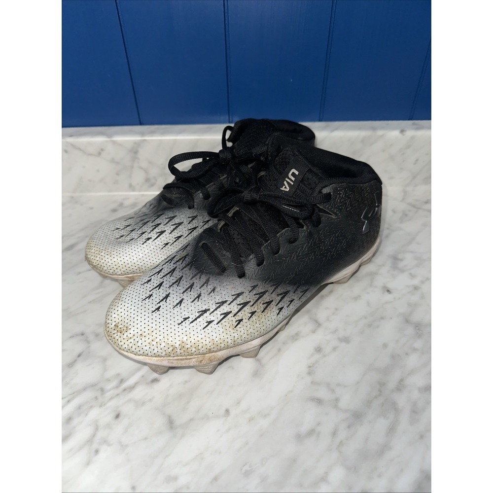 Under Armour Spotlight Cleats Youth Size 6Y Black White Molded Football‎ Shoes